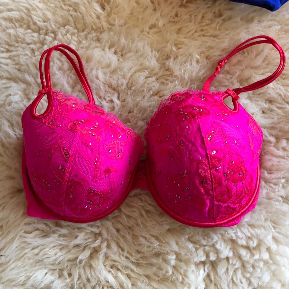 Victoria’s Secret Bra 38DD